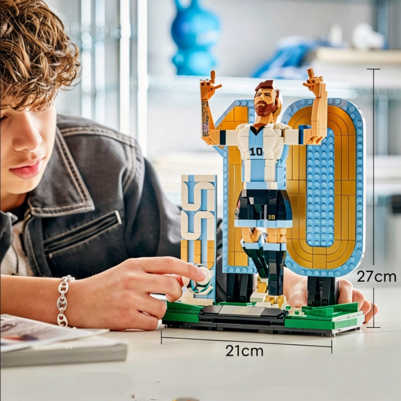 LEGO Editions Lionel Messi – Soccer Legend - Building Set for Boys & Girls, Ages 12+ - Collectible Soccer Gift with Plaque - Kids Bedroom or Shelf Decor - 43015